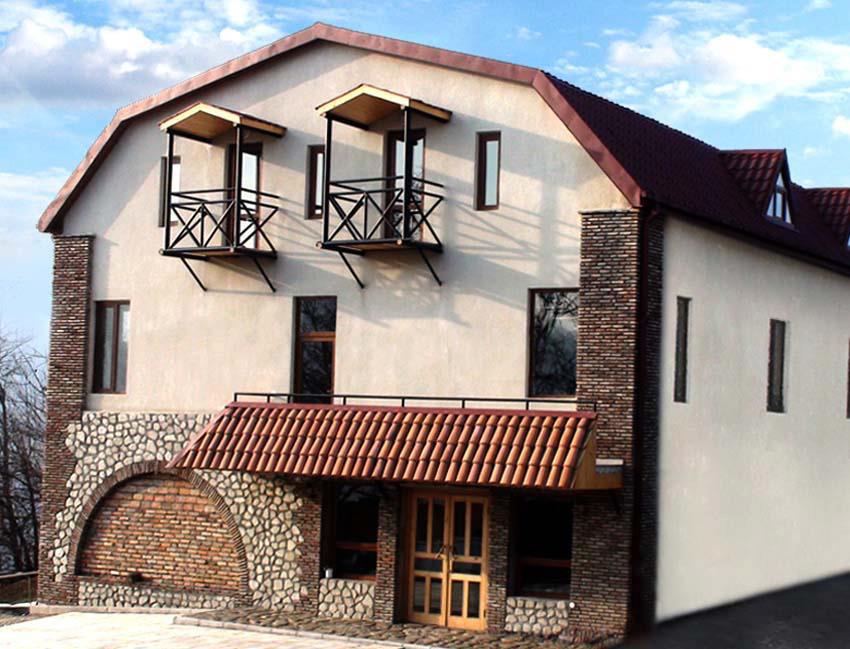 hotel_galavnis_kari_in_signagi.jpg hotel_galavnis_kari_in_signagi.jpg