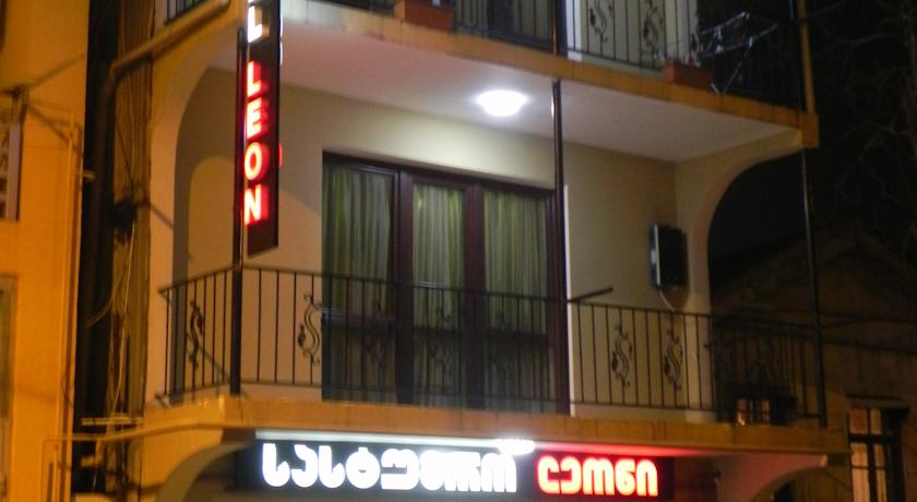 leon.jpg leon.jpg